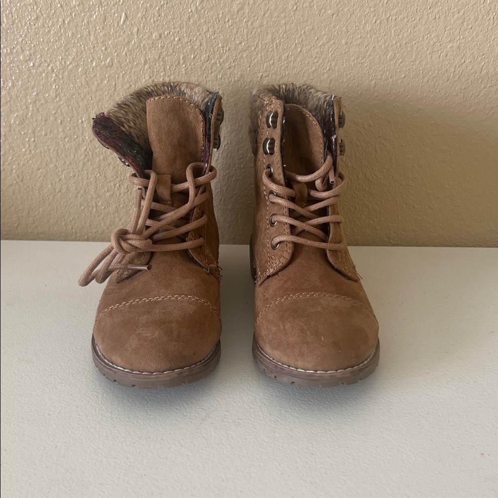 Stylish Brown Kids Boots with Faux Fur Trim